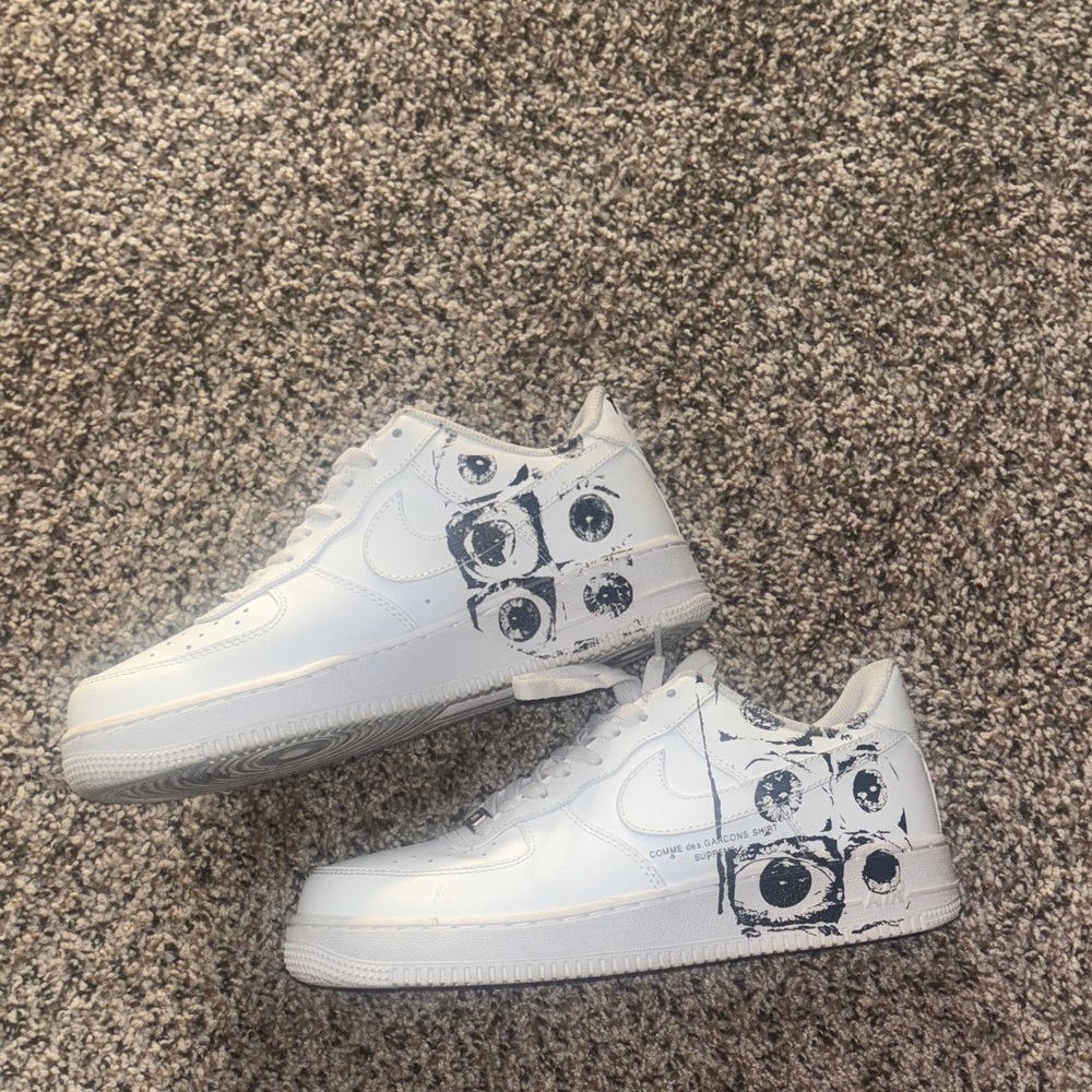 CDG X NIKE AIR FORCES SIZE 8.5